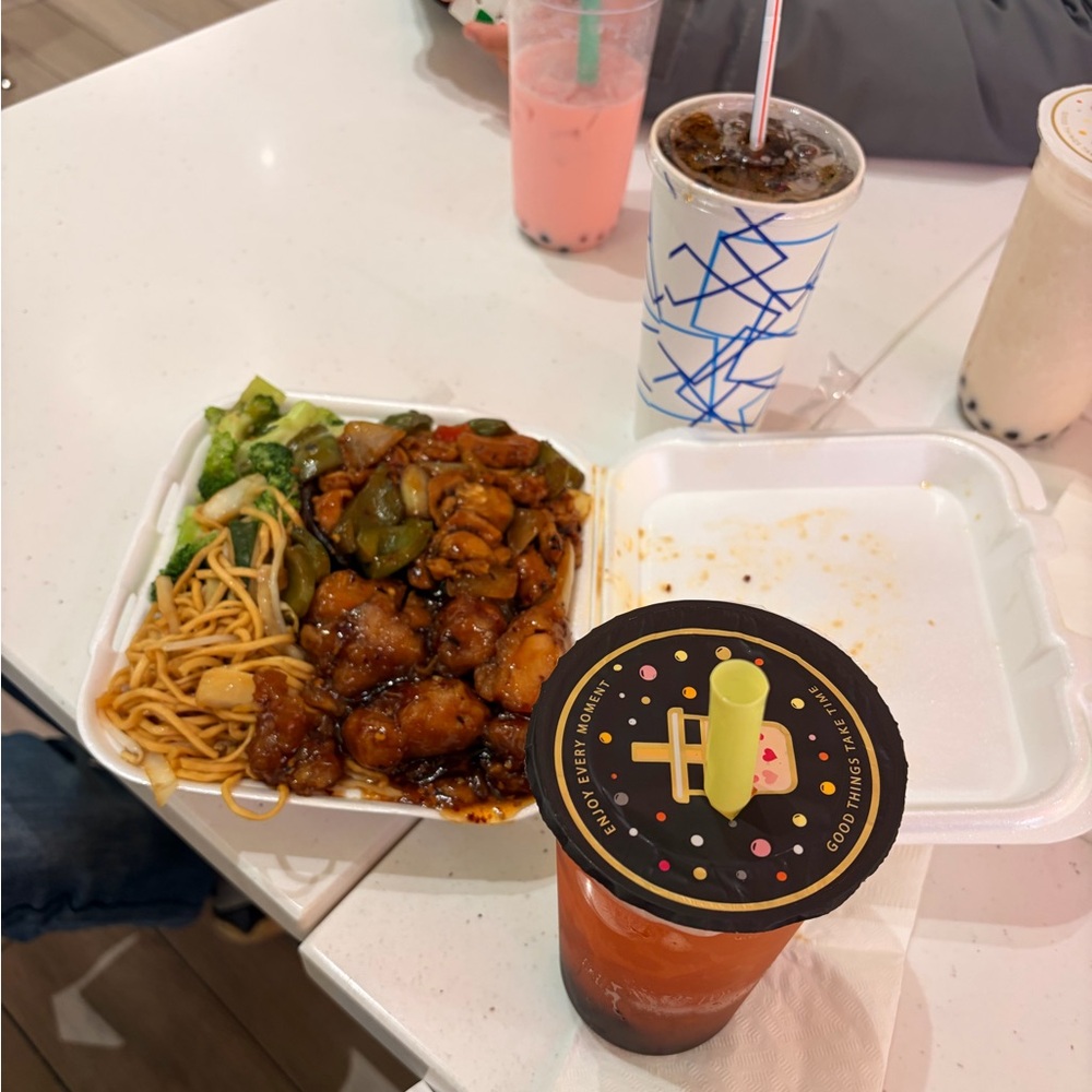 Meet your Posher, Kenia